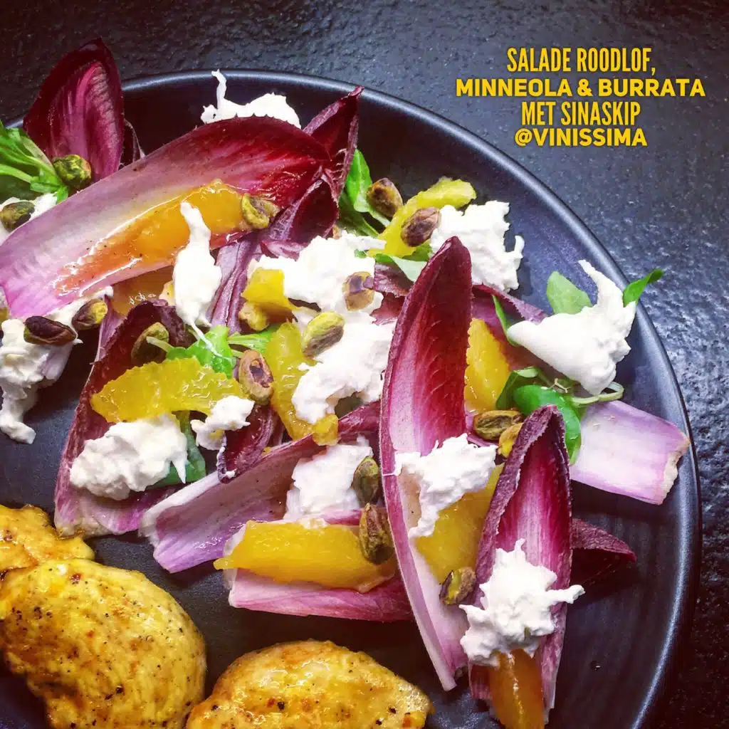 Salade roodlof, minneola en burrata
