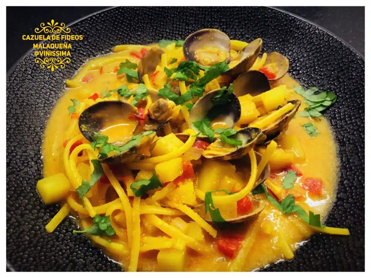 Cazuela de fideos malagueña