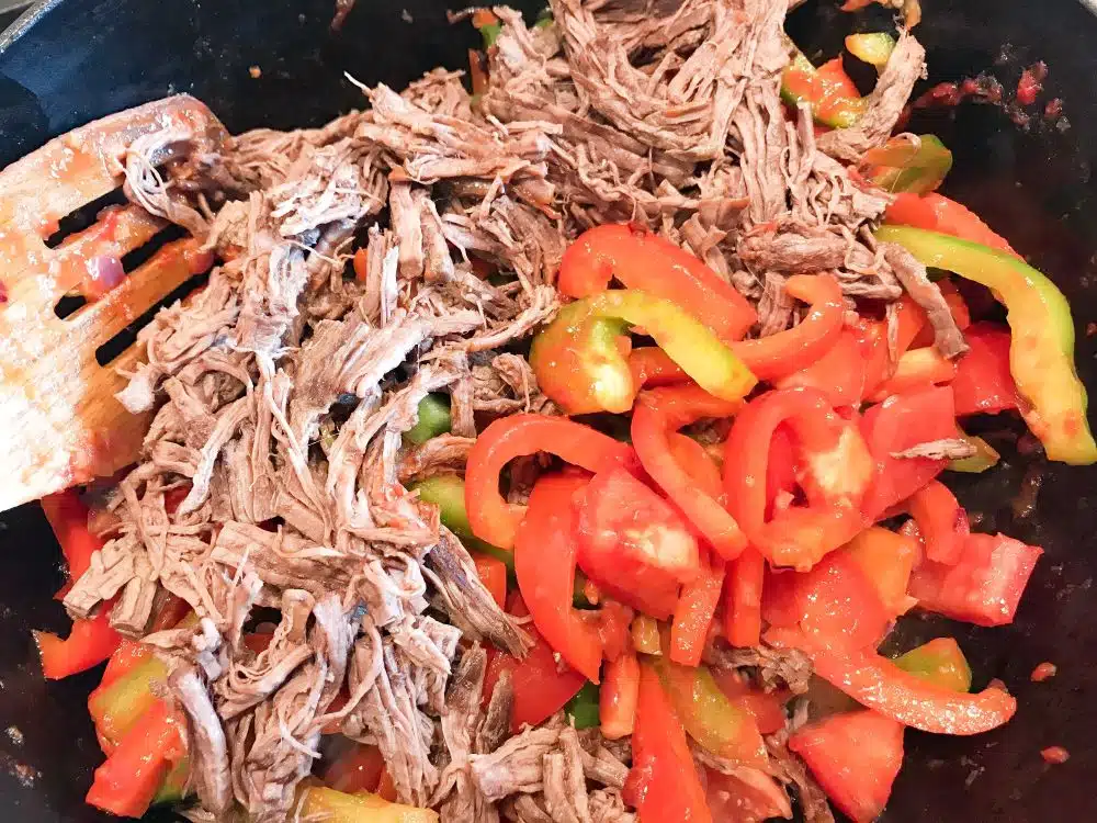 Panamese roja vieja y arroz con coco