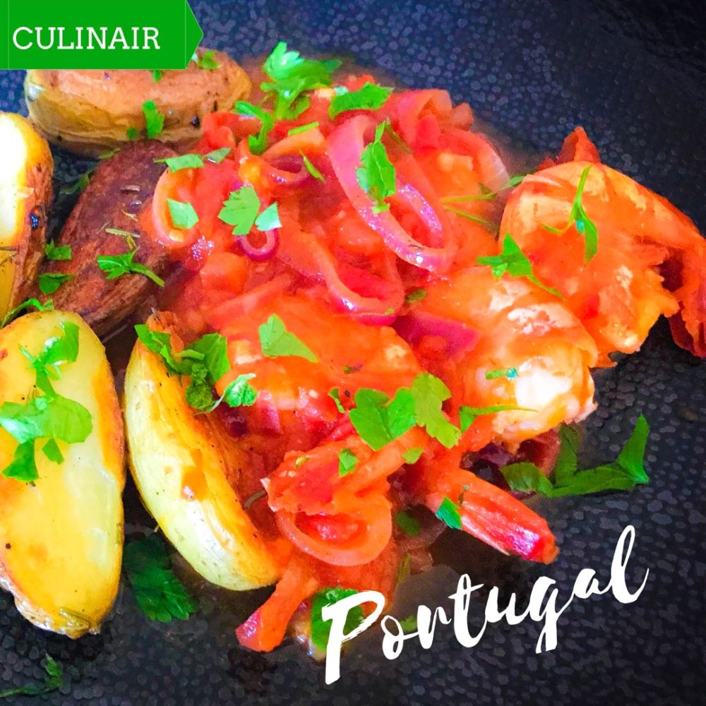 Portugese garnalen met ui en tomaat