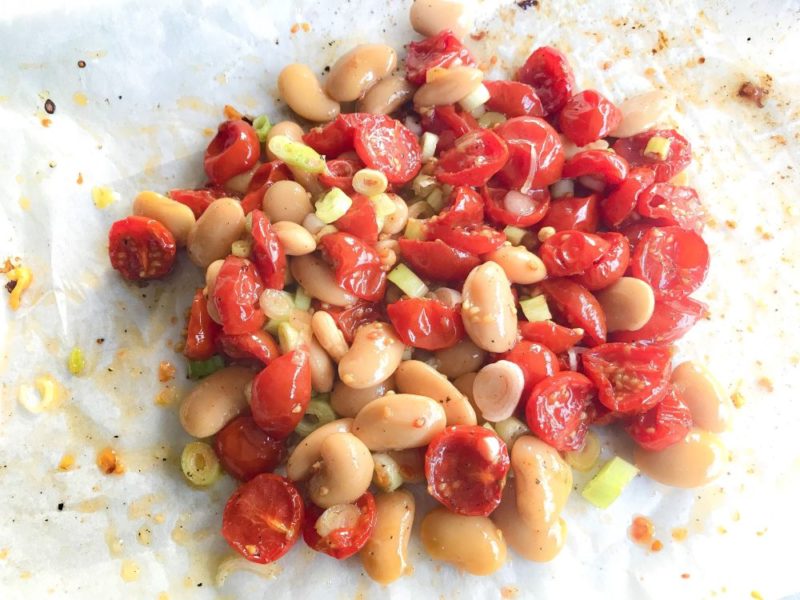 Skordalia (Griekse knoflookaardappelpuree) met biefstuk en bonen