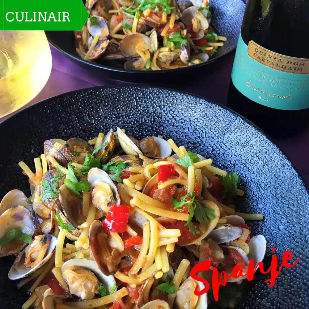 fideuà met venusschelpen en sobrasada