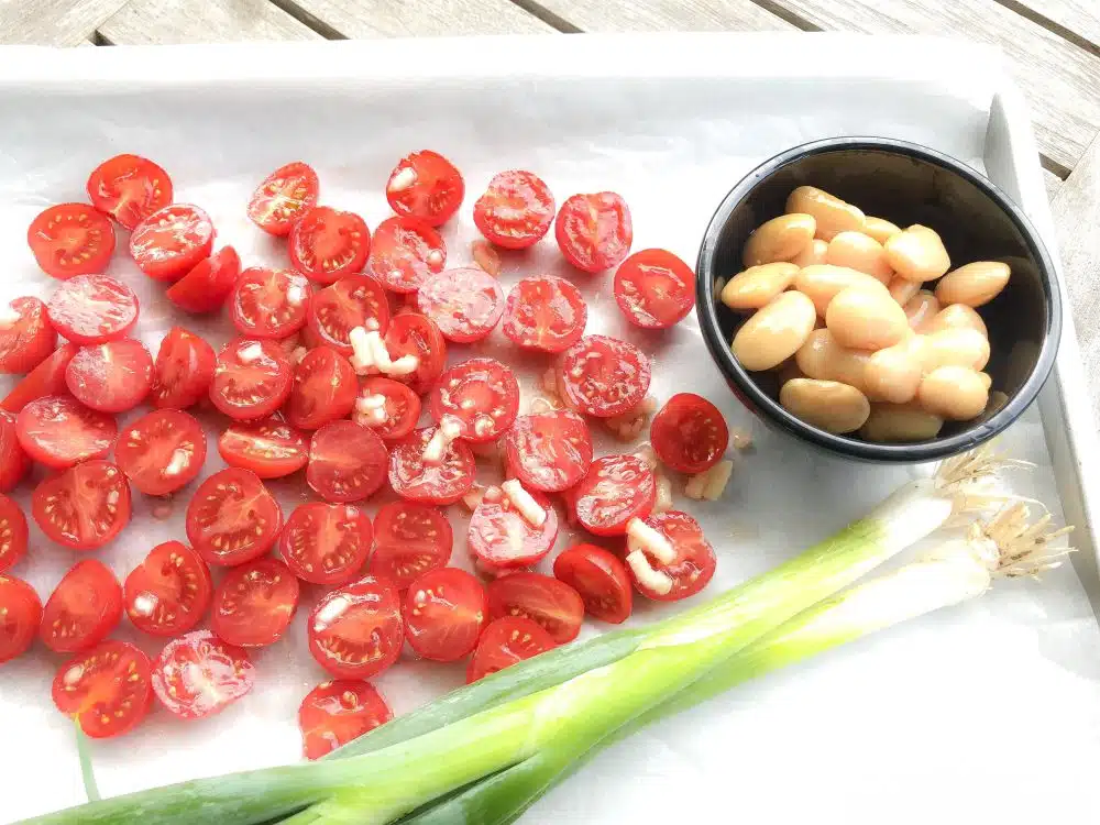 ingrediënten Griekse bonen-tomatensalade