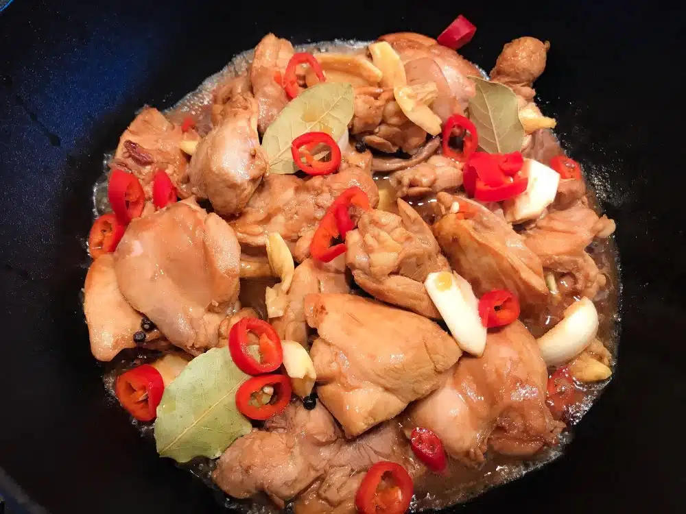 sudderen Filipijnse Kip Adobo sudderen Filipijnse Kip Adobo