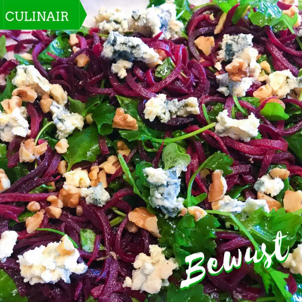 salade rode bietenspaghetti en curly kale