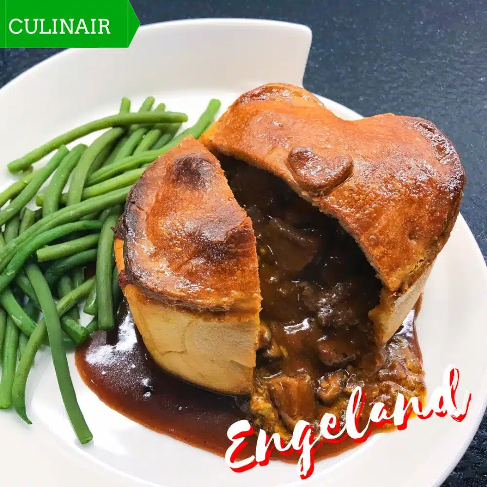 Engelse pie met bavette paddenstoelen en Shropshire Blue