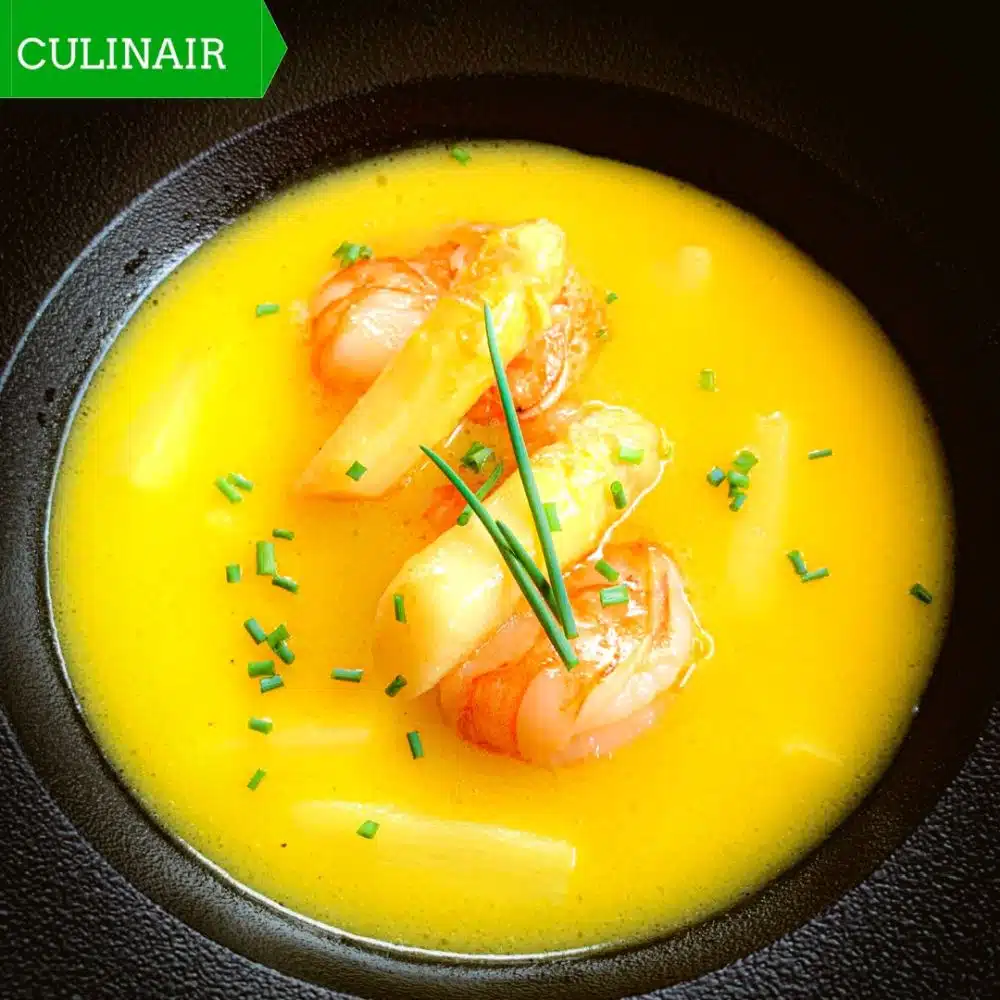 aspergesoep met gambas en saffraan