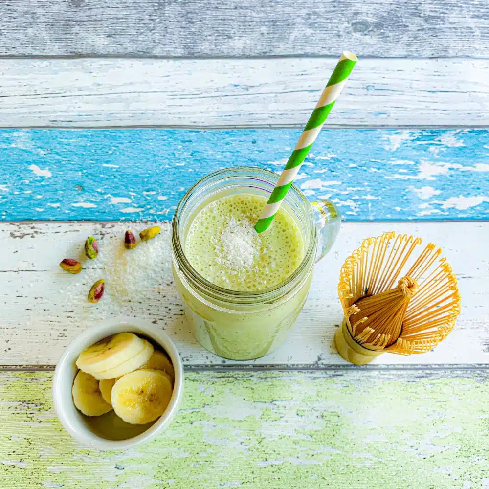 matcha smoothie met banaan en kokos
