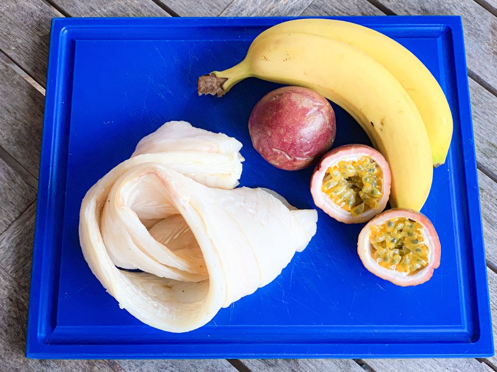 ingrediënten degenvis met banaan en passievruchten