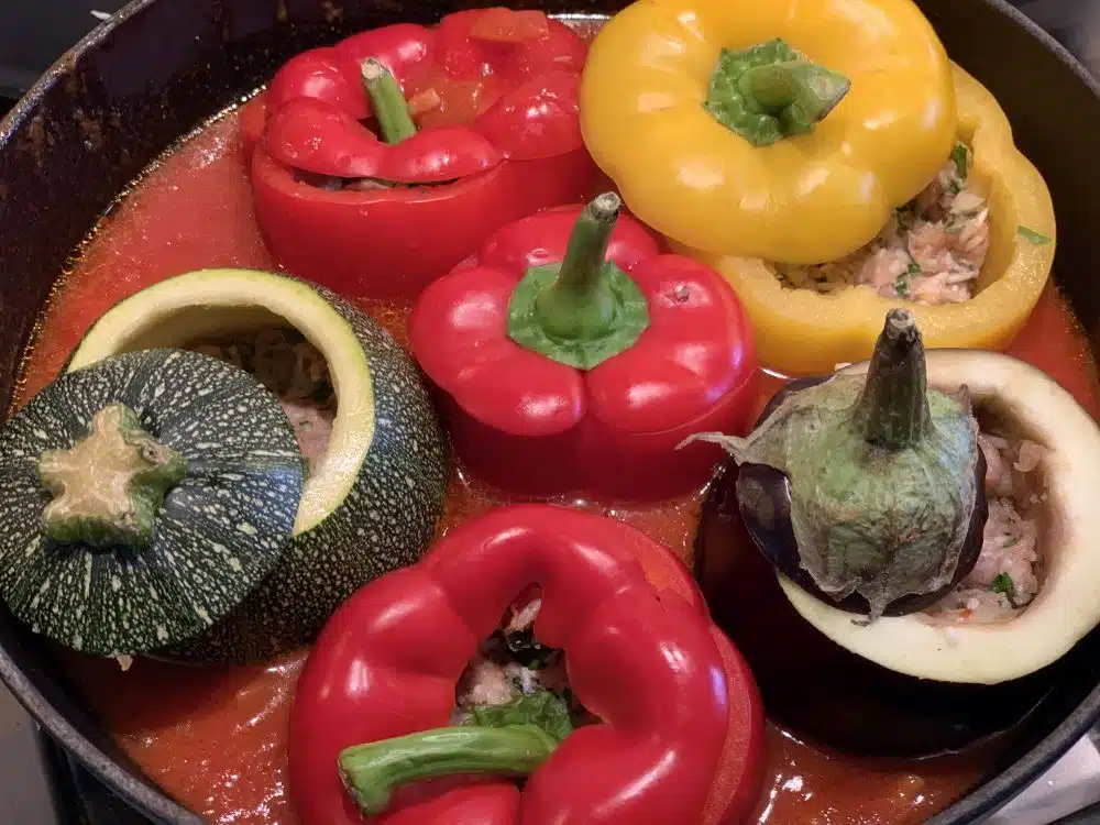 groentendolmas in tomatensaus groentendolmas in tomatensaus