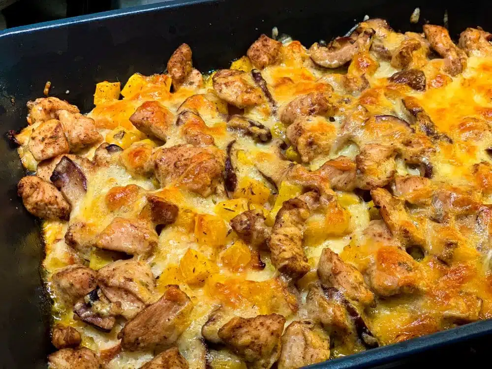 Amerikaanse strata met kip en pompoen