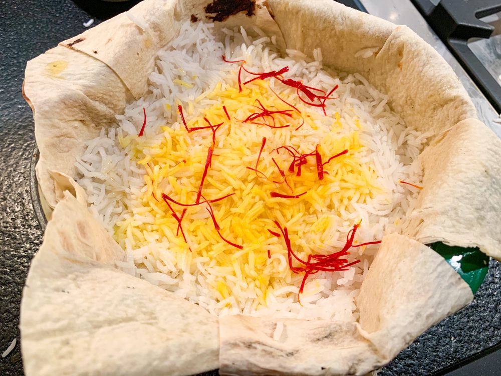 Shah plov met lavashbrood rijst en saffraan - stap 2