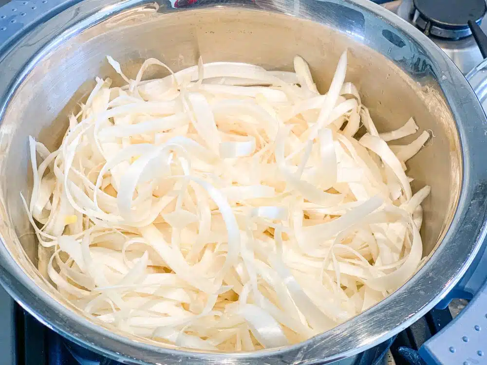 Aspergeschillen voor soep Aspergeschillen voor soep