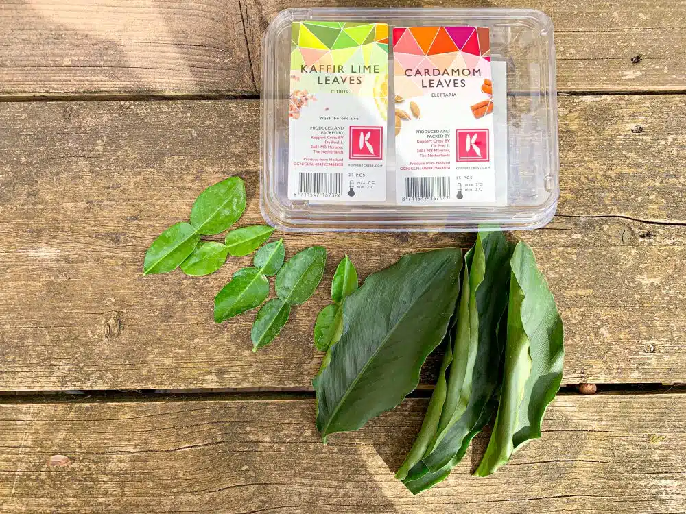 Kaffir Lime Leaves en Cardamom Leaves Kaffir Lime Leaves en Cardamom Leaves