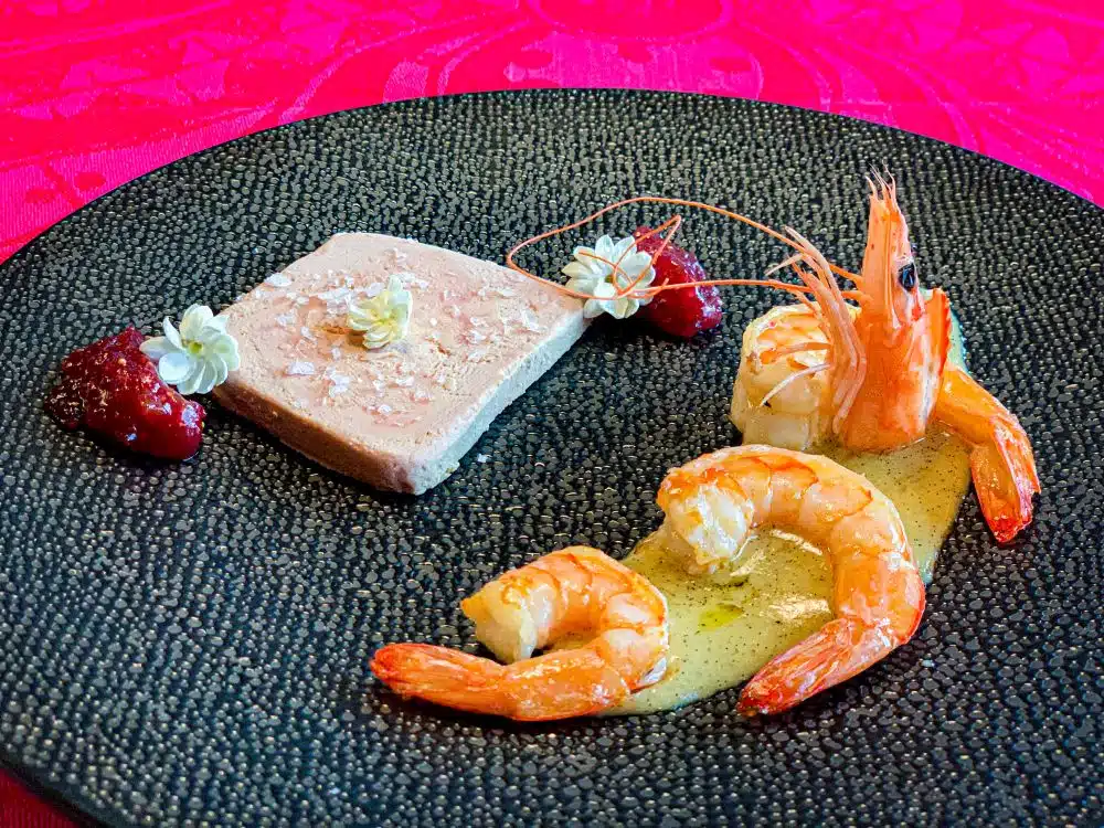 Luxe surf en turf met foie gras en gambas