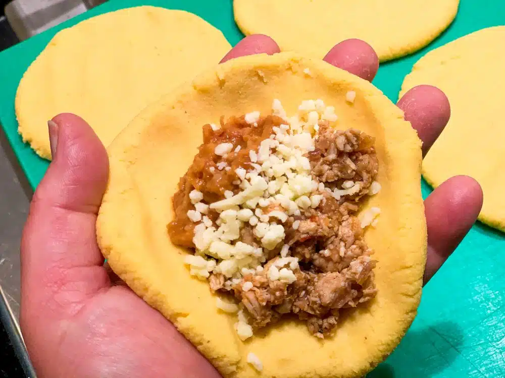 Pupusa vullen – stap 1 Pupusa vullen - stap 1