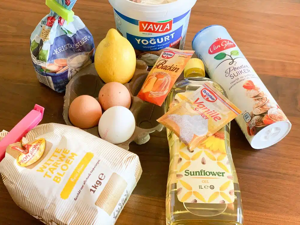 Ingrediënten luchtige Turkse yoghurt-citroencake Ingrediënten luchtige Turkse yoghurt-citroencake