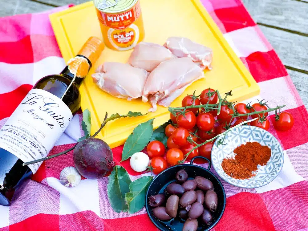 Ingrediënten Spaanse kip met tomaat olijven en laurier