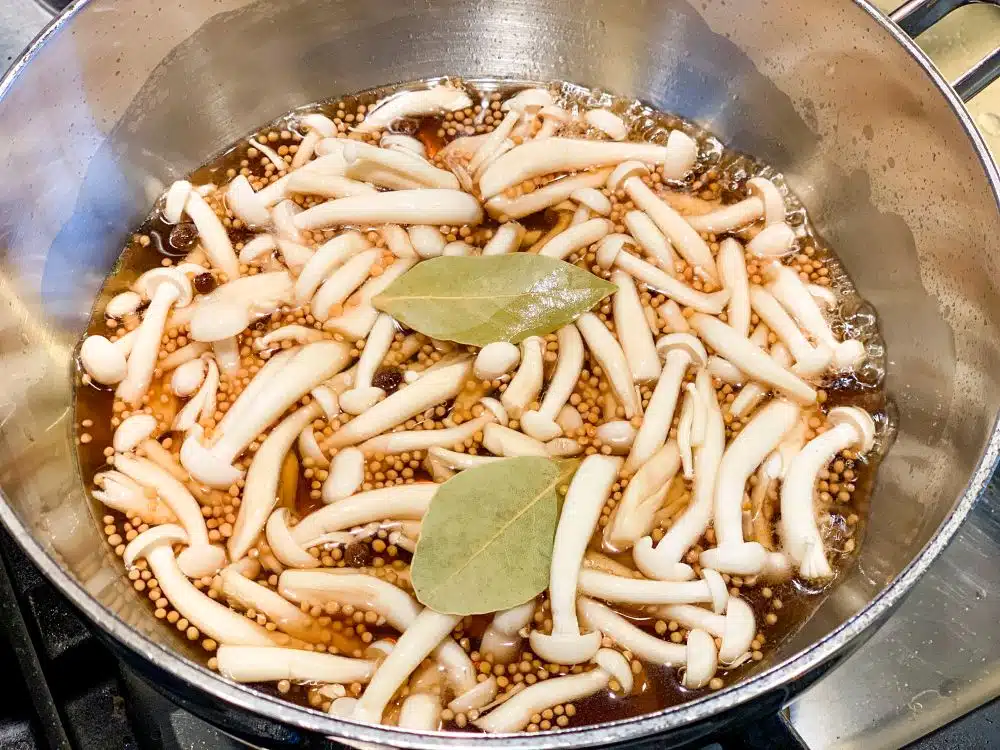 Witte beukenzwammen inleggen