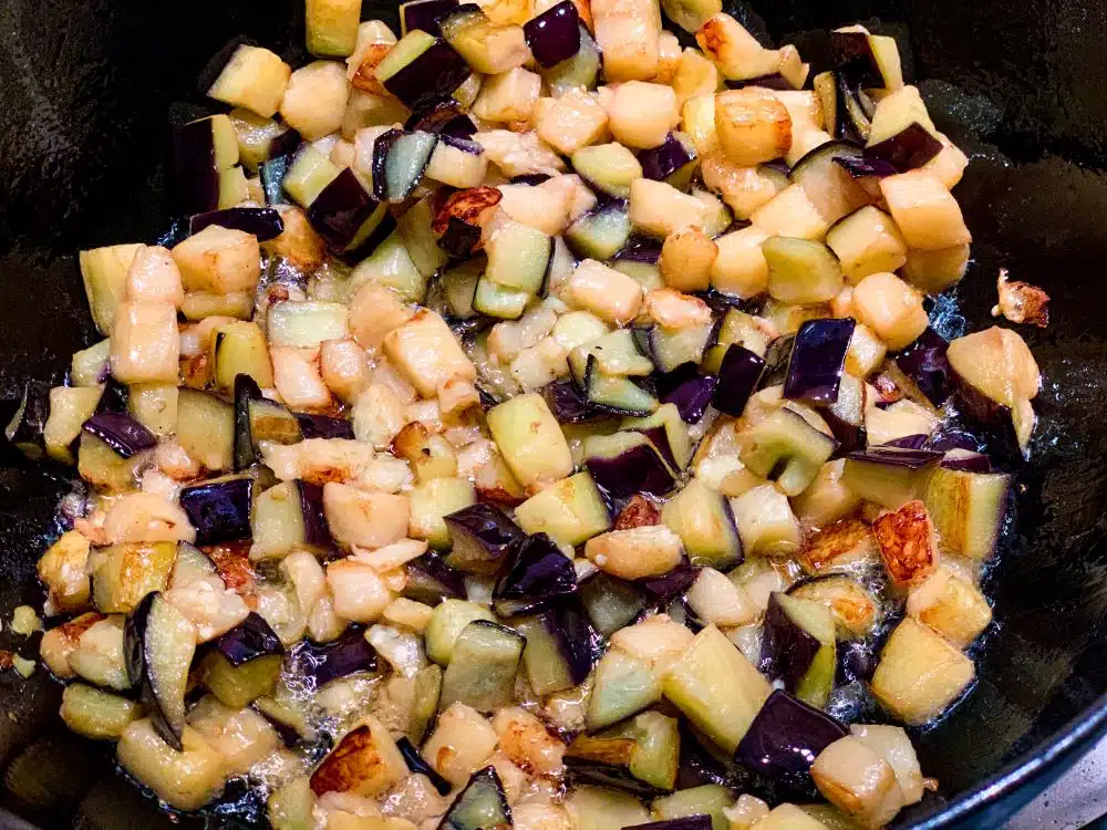 Aubergine bakken voor caponata