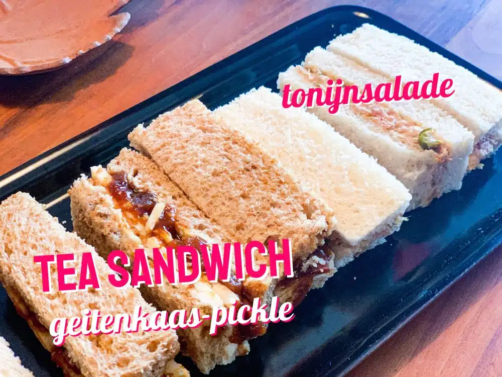 Tea Sandwiches geitenkaas-pickle en tonijnsalade Tea Sandwiches geitenkaas-pickle en tonijnsalade