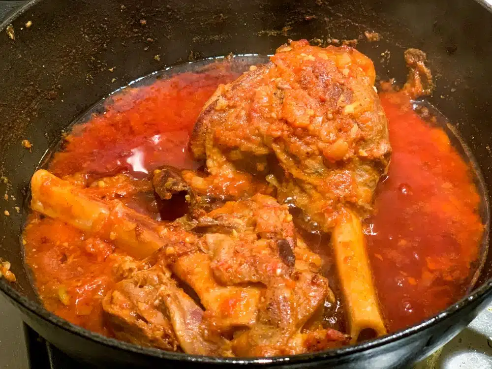 Lamschenkels Hyderabad-stijl uit de oven