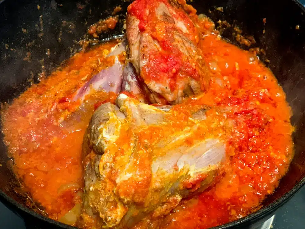 Lamsschenkel in Hyderabadi saus