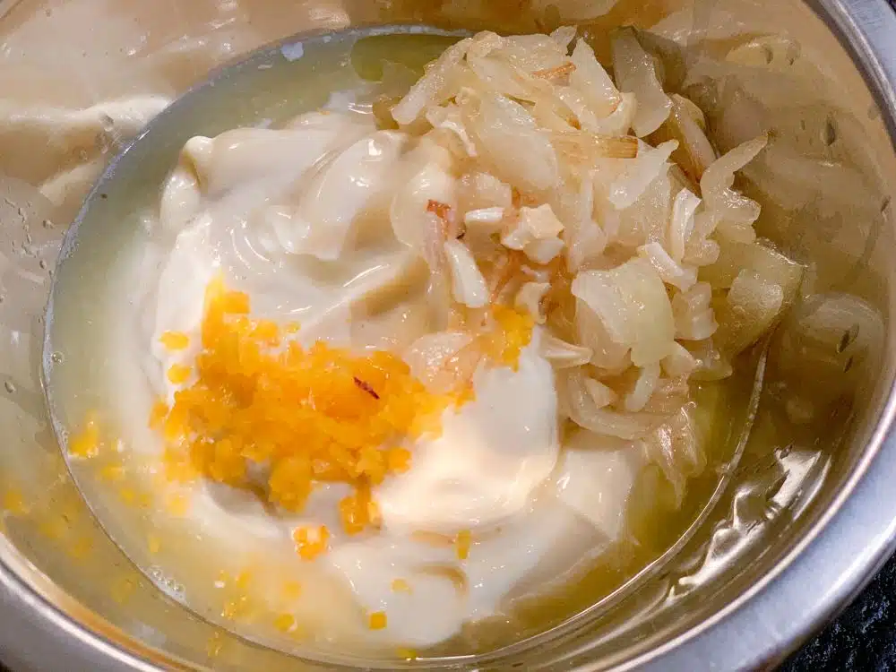 Mayonaise-variant op huancaína-dressing Mayonaise-variant op huancaína-dressing
