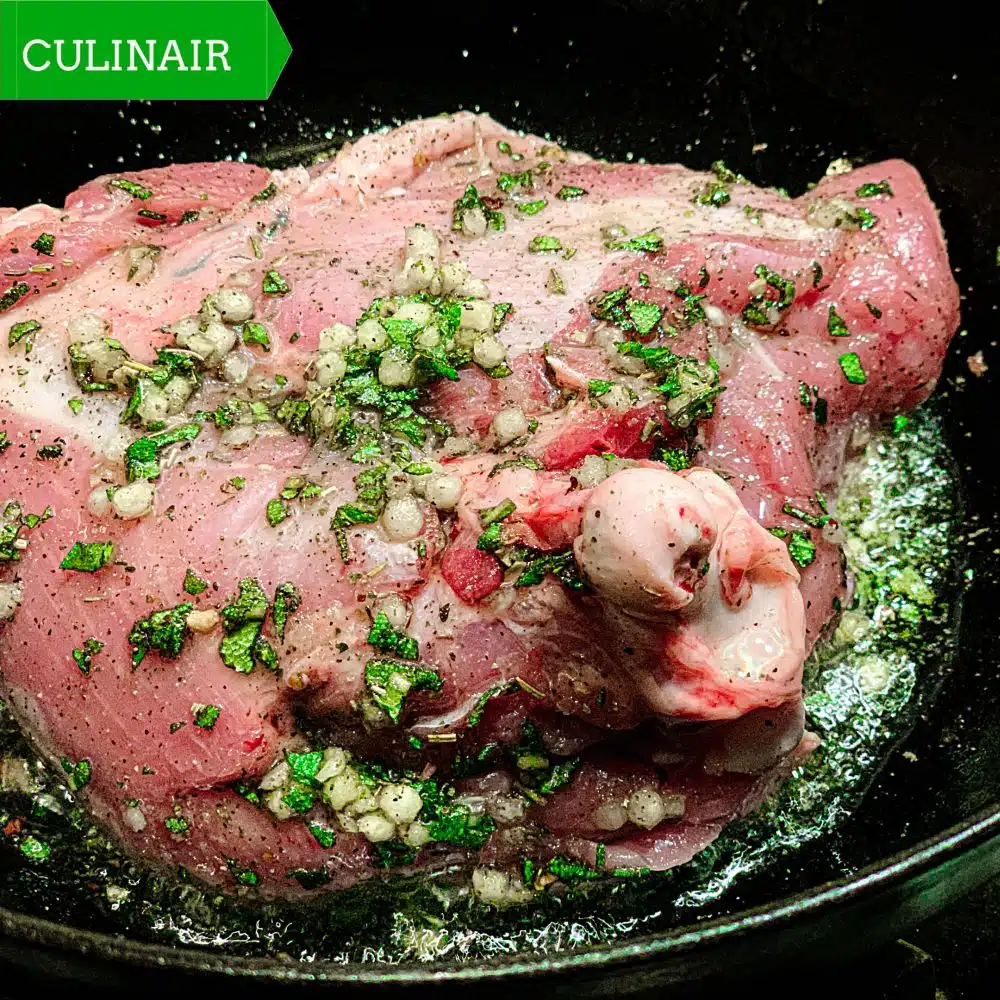 Kalkoendij met knoflook en salie uit de oven