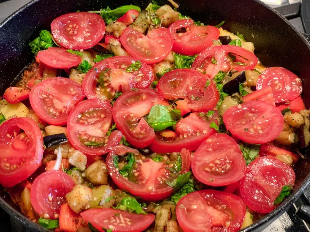 Georgische chanakhi - laag 5 en 6 aubergine en tomaat