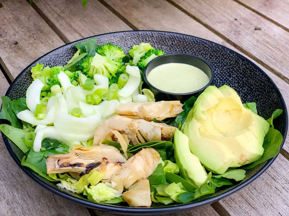 vegetarische Green Buddha Bowl met Green Goddess dressing vegetarische Green Buddha Bowl met Green Goddess dressing