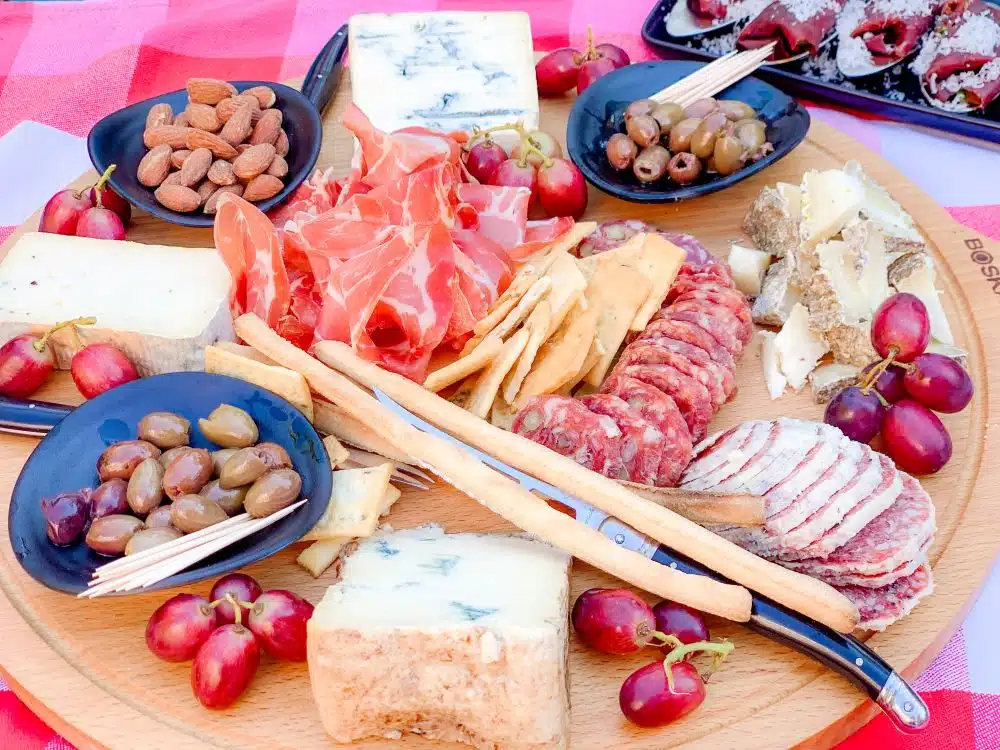 Italiaanse borrelplank – Aperitivo Italiano Aperitivo Italiano - meloen en parmaham