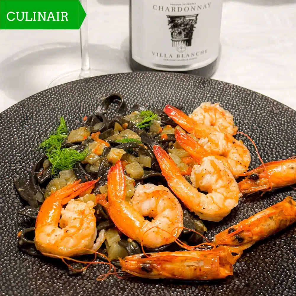 zwarte pasta met venkel tomaat en gambas