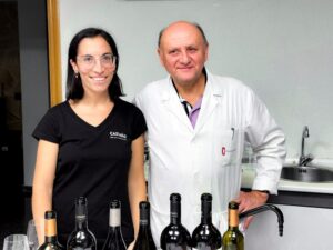 Angela Castaño Lorenzo en wijnmaker Mariano Lopez