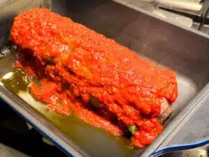 gevulde bleekselderij met tomatensaus