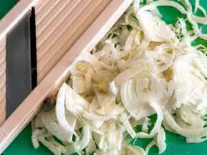 venkel schaven met de mandoline