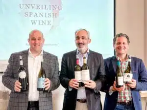 discussie met wijnmakers van Bodega San Román – Abadía Retuerta – Bodegas Marta Maté discussie met wijnmakers van Bodega San Román - Abadía Retuerta - Bodegas Marta Maté