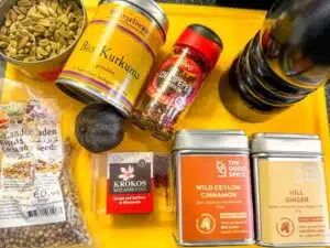 Qatari Machboos – ingrediënten voor Qatari Bazaar specerijenmix Qatari Machboos - ingrediënten voor Qatari Bazaar specerijenmix