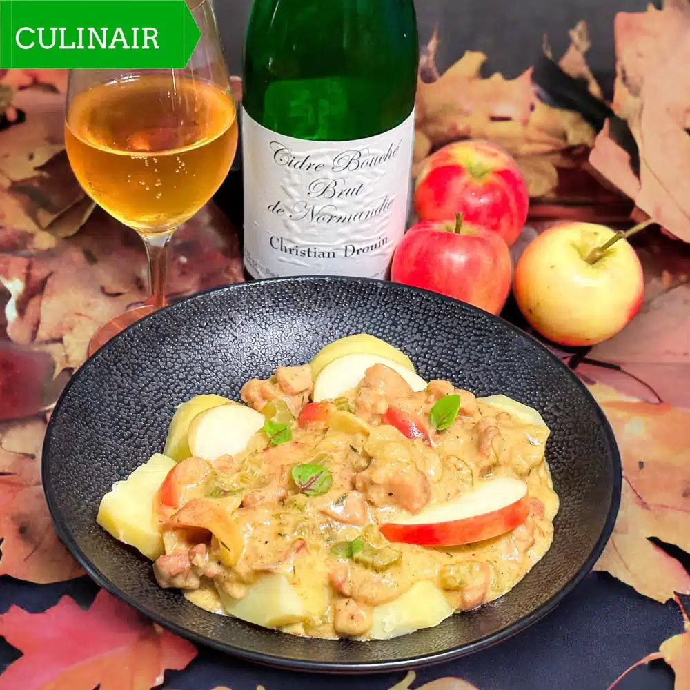 Zweedse kipstoofpot met appels en cider