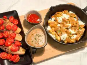 bijgerecht bij poutine – gebakken roodlof met ovengeroosterde kerstomaatjes bijgerecht bij poutine - gebakken roodlof met ovengeroosterde kerstomaatjes