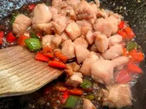 gemarineerde kip voor Szechuan Kip Kung Pao