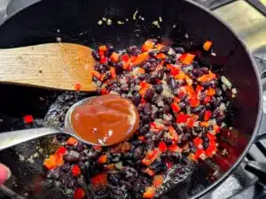 Lizano-saus a;s smaakmaker in de gallo pinto