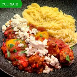 Spetsofai – Pittige worst met paprika en tomaten uit Griekenland Spetsofai – Pittige worst met paprika en tomaten uit Griekenland