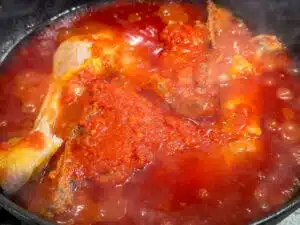 kip moambe – rode saus door rode palmolie kip moambe - rode saus door rode palmolie