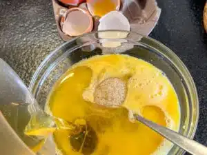 portokalopita maken met ei olijfolie en suiker