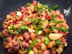 migas de pan – stap 7 alle ingrediënten samen bakken migas de pan - stap 7 alle ingrediënten samen bakken