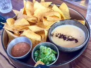 mezcal en spijs – nachos bij Botanero mezcal en spijs - nachos bij Botanero
