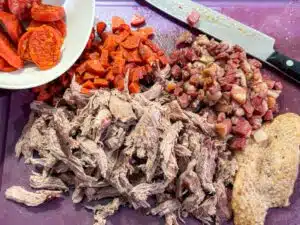gekookte eend – chouriço – bacon gekookte eend - chouriço - bacon