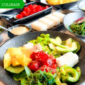 Vegan poke bowl met geroosterde watermeloen Vegan poke bowl met geroosterde watermeloen