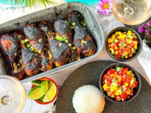 jerk chicken met kokosrijst mangosalade en rosé